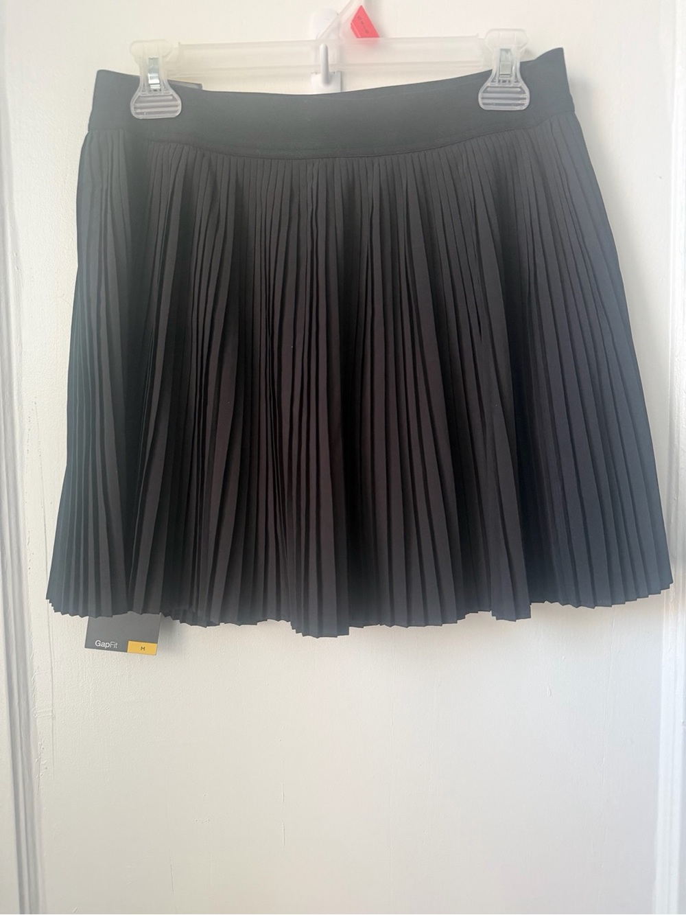 GapFit Black Pleated Athletic Skort Size M NWT